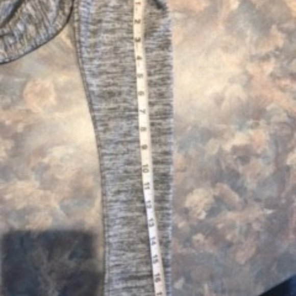 Ardene Cropped Long Sleeve Tie Waist Top - Gray - Size XS (Fits Oversized) - Picture 5 of 8